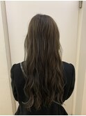 ロングスタイル☆ハイライトを入れて立体感を出しました！