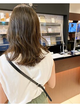 アトレ(attrait) ＊くすみベージュ セミロング 大人可愛い 天王寺美容室