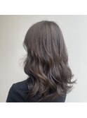 アッシュグレージュカラー×ロングレイヤー