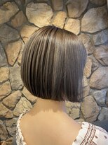 ラック(LUCK)&nbsp;カール/セミディ/シアーカラー/姫カット/ボブグレージュ