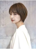 大人ショート似合わせ小顔カット前下がりショートボブエモージュ