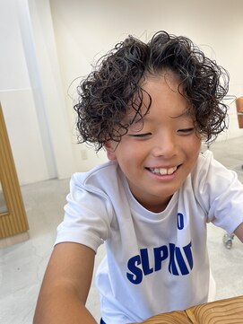 エマン(AIMANT) ハードスパイラルパーマ