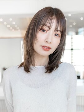 イオ 本厚木(io) ストレートくびれ顔周りレイヤーカット美髪質改善トリートメント