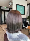 透明感ナチュラルベージュ　外はねボブ
