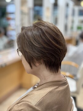 美容室 コーラル ミディアムショート