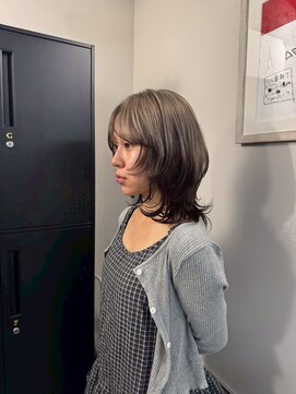 アフィナー 新宿(Afinar) ブリーチハイライト髪質改善ダブルカラーレイヤーカット/新宿駅