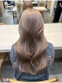 ミルクティーベージュミディアムレイヤーハッシュカット