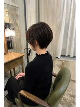 ソレイユ 新宿御苑前 (SOLEIL)&nbsp;骨格や顔立ちに合わせた前下がりショート