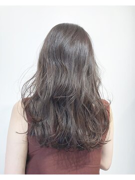 トリート 浦安店(TREAT) アッシュグレージュ×ロングスタイル