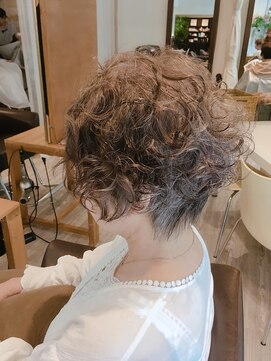 ウィービーパセリ atre川越店(WE BE PARSLEY) 洗練されたクールエレガントパーマ      担当 黒岩 明子