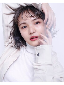 イル(ill) 大人 ボブ シースルー 透明感ツヤカラー 大須