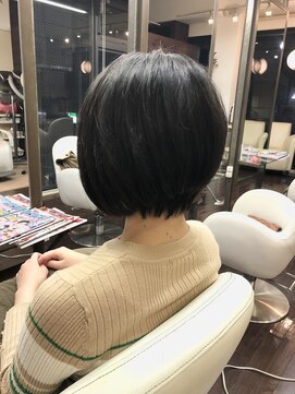 モデスト(modeste) 襟足スッキリ！ショートボブ！