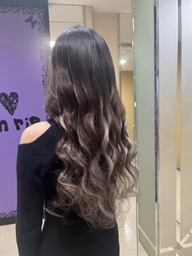 アンリップ ジー(salon unripG) d #ハイライト #シルバー