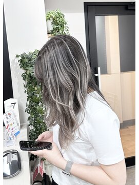 ユウル 横浜(juhl.) バレイヤージュ/ブリーチ/ホワイトグレージュ/ケアブリーチ