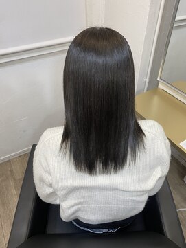 イオエ(ioe) 黒髪/ボブルフ/ネビージュ/小顔/ワンレン/髪質改善/グレージュ