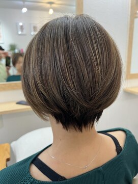 デイトゥデイトゥルーカラーズ(DAY TO DAY true colors) カット×白髪ぼかしハイライト