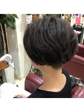 アトリエ イズム(ATELIe'R Isms...) マッシュショート