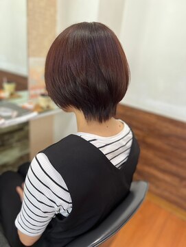 アークスヘアー 20代30代大人可愛いアッシュベージュショート耳掛け透明感