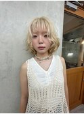 ニュアンスヘア×ブリーチホワイトブロンド