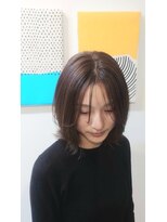 エミー(aimee)&nbsp;外はねボブ×ノーズライン前髪