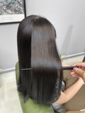 ヘアーアンドビューティーザ エフ(Hair Beauty the F) ~ 暗髪 髪質改善 ~