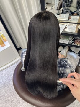 シグマ(SIGMA) ブラック×縮毛矯正で憧れのツヤ髪に♪