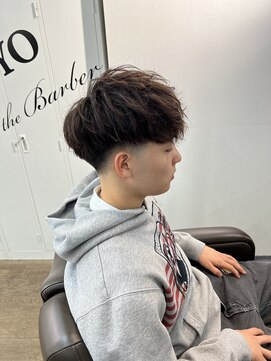 クロムトウキョウ ザ バーバー 新宿本店(CHROM TOKYO the Barber) ローフェードマッシュ