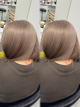 ミルクティーベージュ