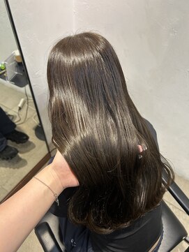 ロエ(LOE) 艶々オリーブカラー！