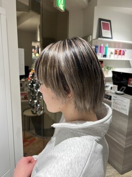 ブロッサム 保谷(Blossom) 20代30代40代デザインカラーグラデーションブリーチ小顔