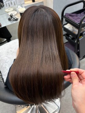 ロンドポレール 北千住(Lond polaire) レイヤーカット/ダークアッシュ/顔周り