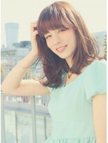 ワースホワイル(WORTH WHILE)&nbsp;大人ガーリーダークアッシュミディアムレイヤーカットブリーチ