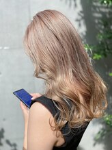 【DECORが得意とする人気カラー】透明感と柔らかさを叶えるミルクティーベージュ