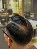 フランクスバーバー アンド ビアークラブ(FRANK'S BARBER and BEER CLUB) MEN’S HAIR/リバースセンターパート/ニュアンスパーマ