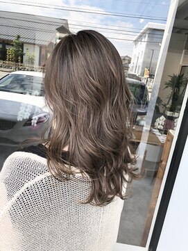 ナンバー(number+) 20代30代大人可愛い♪ハイライトカラーバレイヤージュミディ