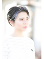 タンタントザクワフュール(Ten Tante the coiffure)&nbsp;バンクカラー×ホワイトシルバー