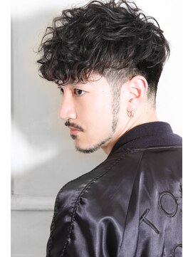 メンズ色気スパイラルパーマショート08 L ブレスボー コウベ Breath Beauu のヘアカタログ ホットペッパービューティー