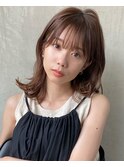 品のあるくびれミディアムとブラウンカラーで透明感アップ