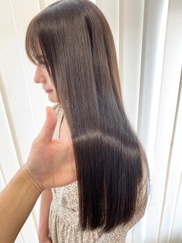 シールドヘアプロデュース(C’LD hair produce)の写真/沖縄の髪質1人1人に合わせて薬剤を調合する完全オーダーメイド縮毛矯正。ナチュラルな美髪ストレートが叶う