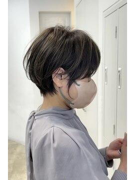 イヴォークオオサカ 心斎橋(EVOKE OSAKA) 丸み 抜け感 可愛い ショート ハイライト パーソナルカラー