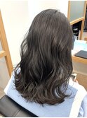 ダークグレージュ