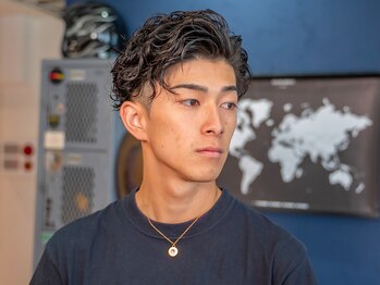 アイシーク(i SEEK)の写真/眉毛を整えたい！似合う眉毛を見つけたい方に人気【メンズカット+眉毛カット】ツイストスパイラルも◎