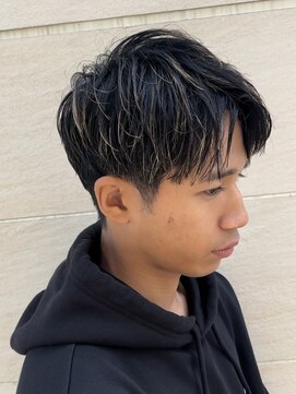 スタイル 成城学園前(STYLE) メンズ 刈り上げショート アップバング ハイライト メッシュ