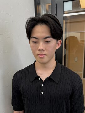 ソソ(soso) メンズショートセンターパート/フェザーパーマ/横浜