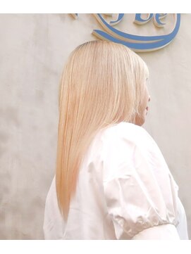 【kafbet妹尾】ペール・ブロンドストレート外国人風カラー×艶感