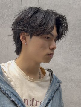 ノラ ギンザ(NORA GINZA) メンズヘアフェザーパーマニュアンスパーマ毛流れセンターパート