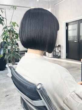 サクラ 岐阜(SAKURA) 縮毛矯正で作る切りっぱなしボブ/美髪矯正/ミニボブ