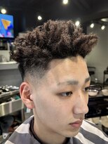 フジヤマ バーバー ショップ(FUJIYAMA BARBER SHOP)&nbsp;スパイキーアフロ針金パーマスキンフェード