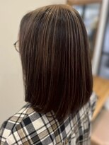 トイロ(toiro)&nbsp;レイヤーカットミルクティーベージュブリーチなしダブルカラー