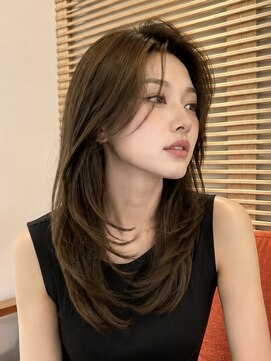 オアシスアヴェダ ザ・ペニンシュラ東京(OASIS AVEDA) セミロング・暗髪ロング・レイヤー・銀座日比谷有楽町20代30代